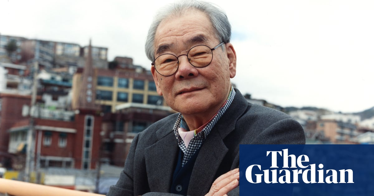 If you live to 100, you might as well be happy: what poverty, jail and war have taught author Rhee Kun Hoo | Books