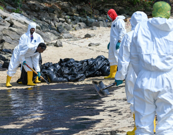 Lasers help put the cork on spilled oil