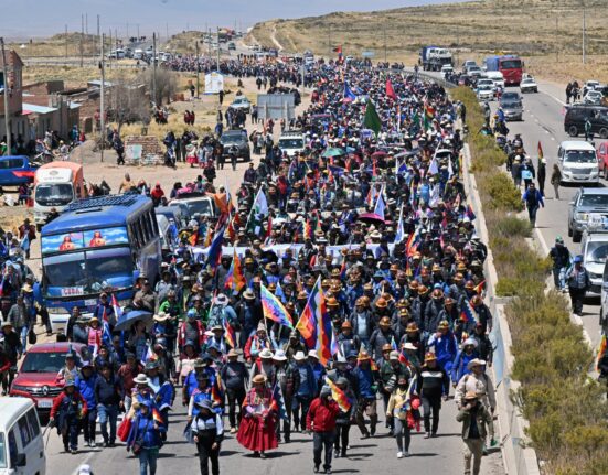 Bolivia braces for turmoil as antigovernment protesters begin march | Protests News