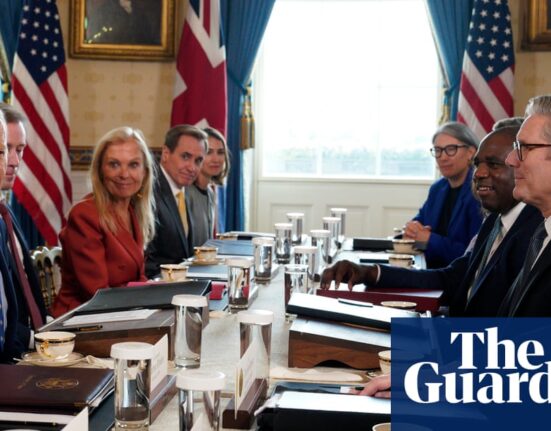 Keir Starmer heads to US for summit at UN as aides seek meetings with Harris and Trump | Keir Starmer