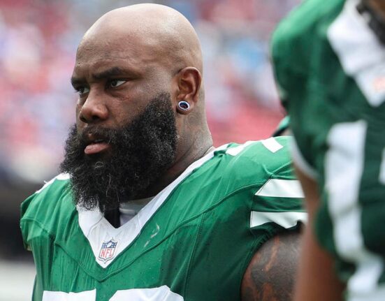 Morgan Moses injury update: Jets RT to get knee evaluated Friday after getting rolled up on against Patriots