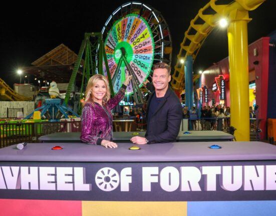 Vanna White On Having Chemistry With Ryan Seacrest On Wheel of Fortune