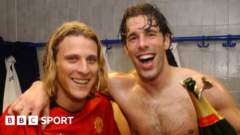 Diego Forlan and Ruud van Nistelrooy celebrate Manchester United's win over Blackburn Rovers in the 2003 League Cup semi-finals