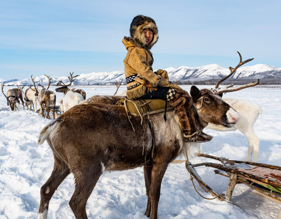 Evenki reindeer herders rely on environmental features to navigate.