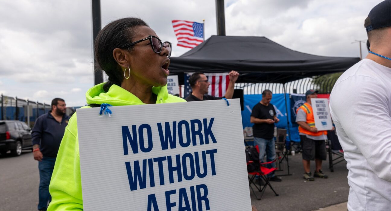 US dockworkers press on with second day of strike, with no deal in sight | Transport News