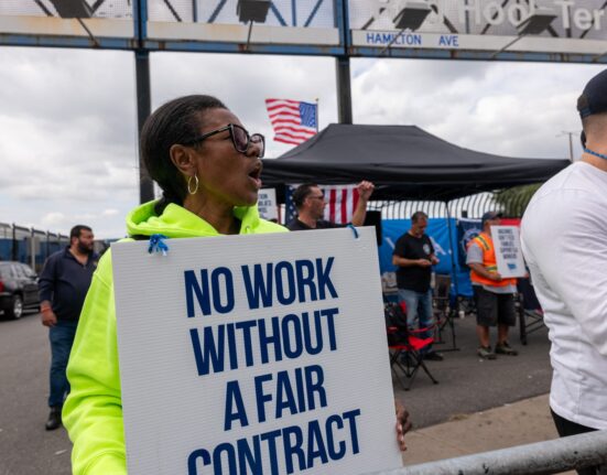 US dockworkers press on with second day of strike, with no deal in sight | Transport News