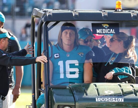 Trevor Lawrence concussed after late hit as fight ensues between Texans, Jaguars