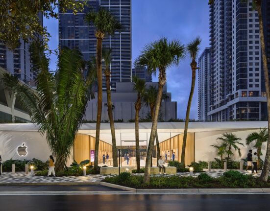 Apple Previews New Store in Miami With a Unique Feature on the Roof